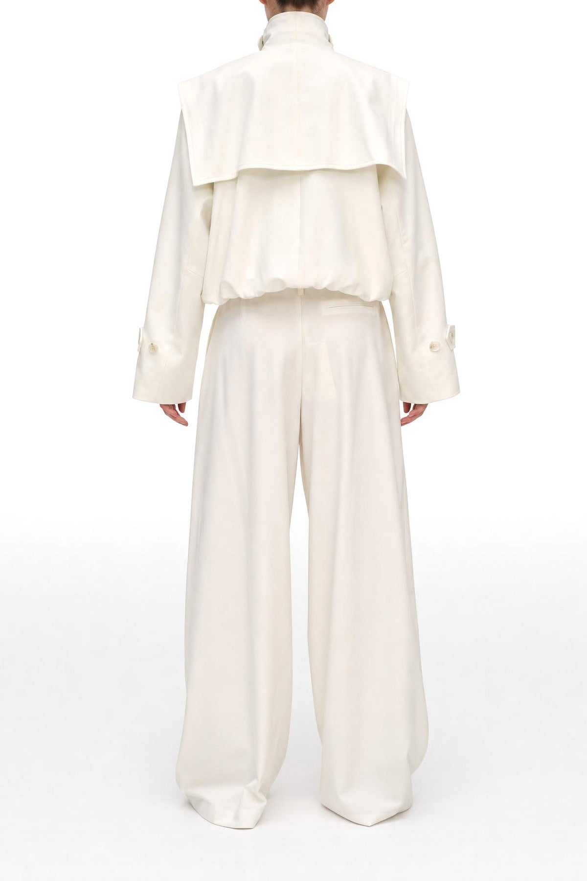 High-waisted trousers with welt loops on the waistband