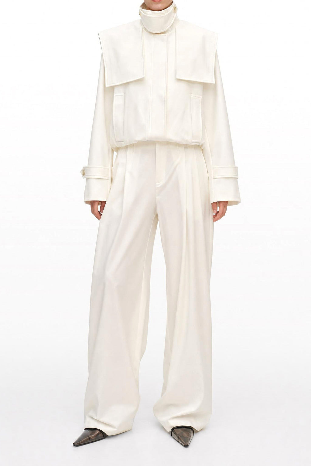 High-waisted trousers with welt loops on the waistband