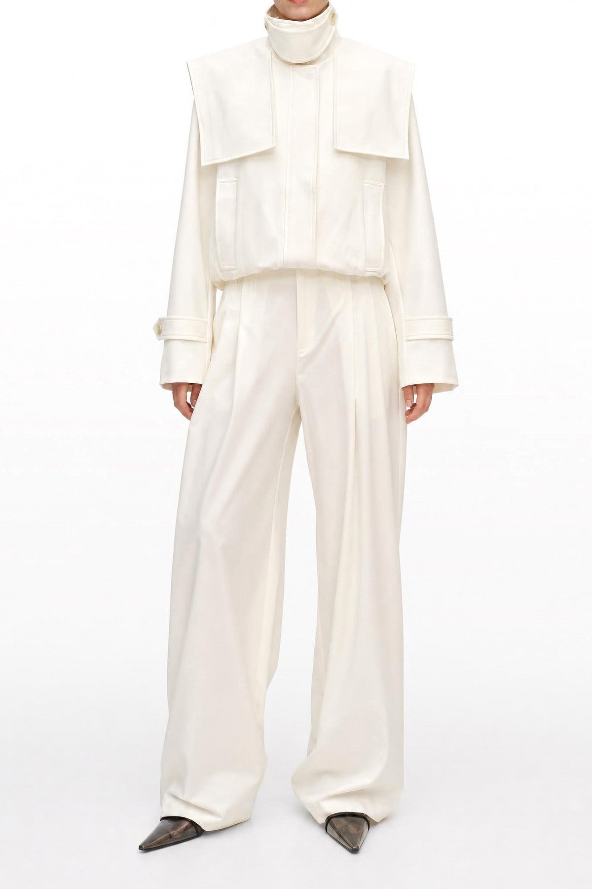 High-waisted trousers with welt loops on the waistband
