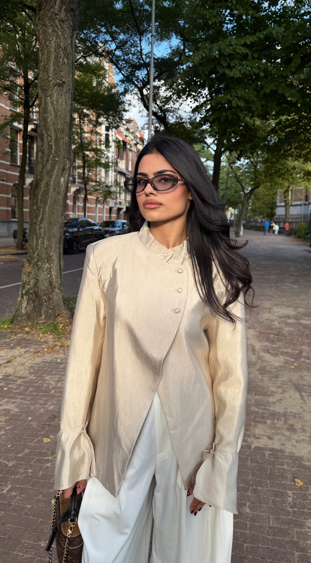 The Amara Asymmetric Blazer-crème